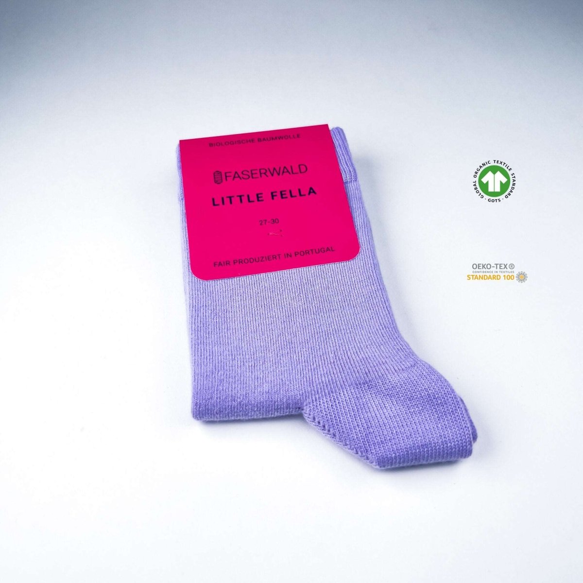 Tragegefühl neu definiert! Erlebe die perfekte Kombination aus Komfort und Nachhaltigkeit. Made in Portugal, based in Hamburg. Baumwollsocken für Damen, Herren und Kinder! Nahtlose Spitzen und verstärkte Belastungszonen.