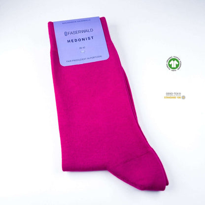 Tragegefühl neu definiert! Erlebe die perfekte Kombination aus Komfort und Nachhaltigkeit. Made in Portugal, based in Hamburg. Baumwollsocken für Damen, Herren und Kinder! Nahtlose Spitzen und verstärkte Belastungszonen.